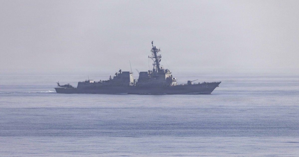 Iranul impune control strict în Strâmtoarea Ormuz, sfidând blocada lui Donald Trump