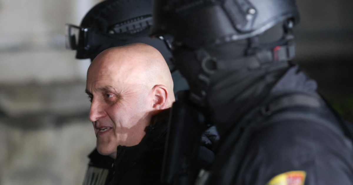 Potra rămâne după gratii: Fiul și nepotul, sub control judiciar