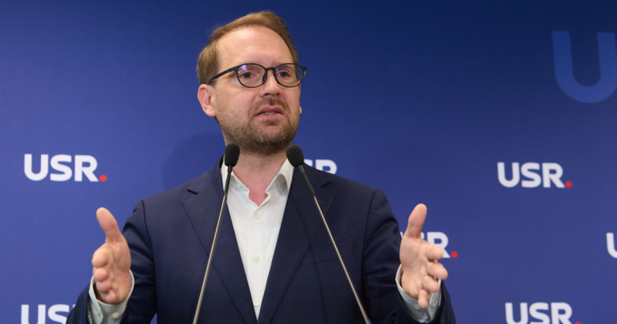 Fritz, atac direct la PSD: „Vreți înapoi la butoane, ca pe vremea lui Ciolacu”