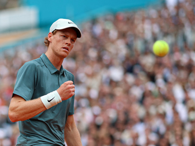 Alcaraz, învins de Sinner la Monte Carlo: Scor 6-7, 3-6 în finală