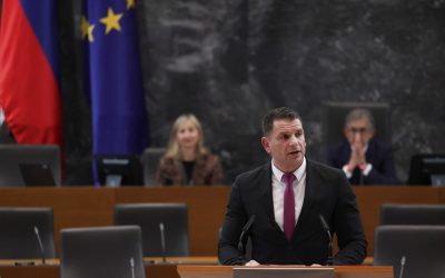 Țară UE: Președintele Parlamentului vrea referendum pentru ieșirea din NATO, merge la Moscova