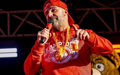 Bere și trabucuri pentru antrenorul lui Man: PSV, campioană!