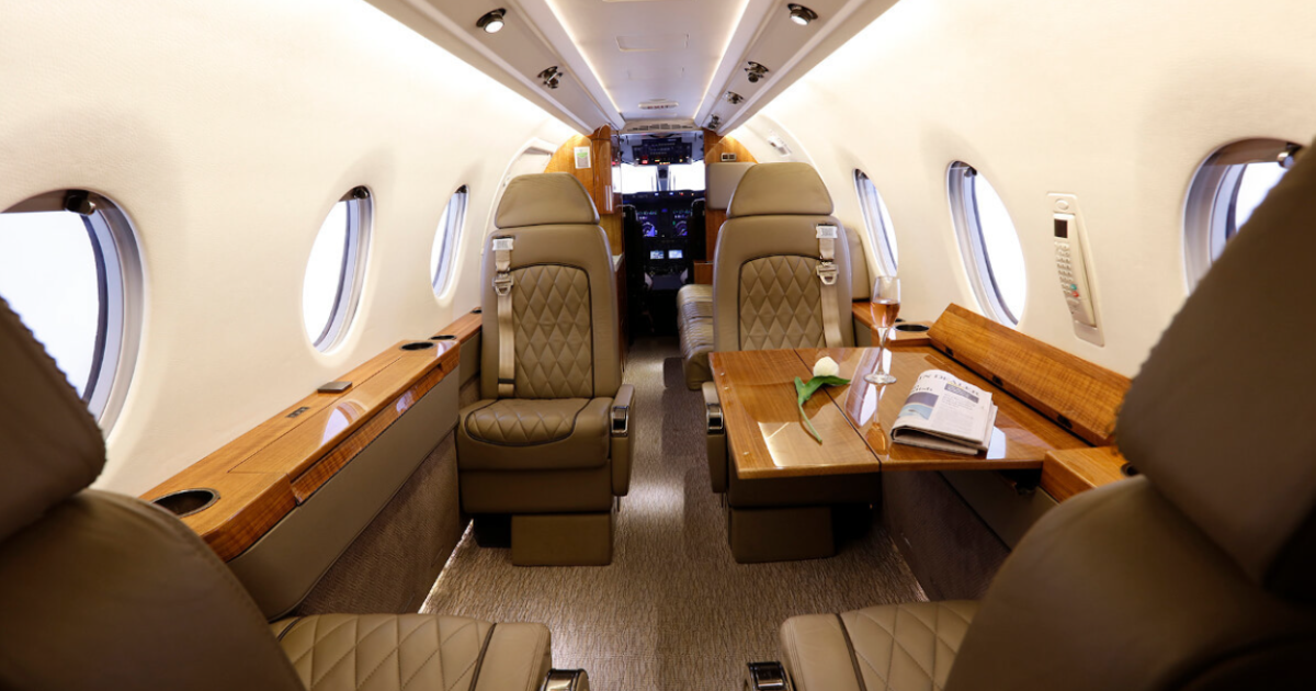 Lumina Sfântă, adusă în România cu un avion de lux