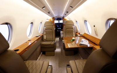 Lumina Sfântă, adusă în România cu un avion de lux