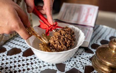 Izvorul Tămăduirii 2026: Ce faci cu Agheasma Mică? Sfaturi de la preot