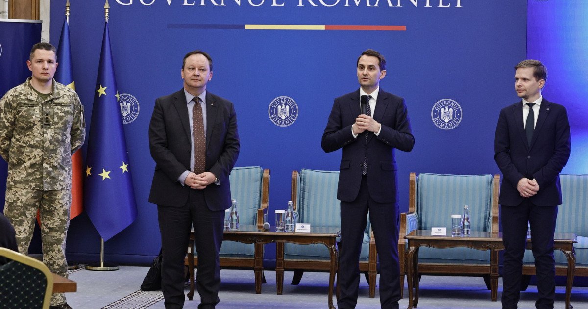 Cooperare în domeniul dronelor: România și Ucraina, parteneriat strategic la Palatul Victoria București – Guvernul României a găzduit miercuri, la Palatul Victoria, o întâlnire strategică de tip B2B (business-to-business) între companii ucrainene din industria dronelor și reprezentanți ai industriei de apărare românești