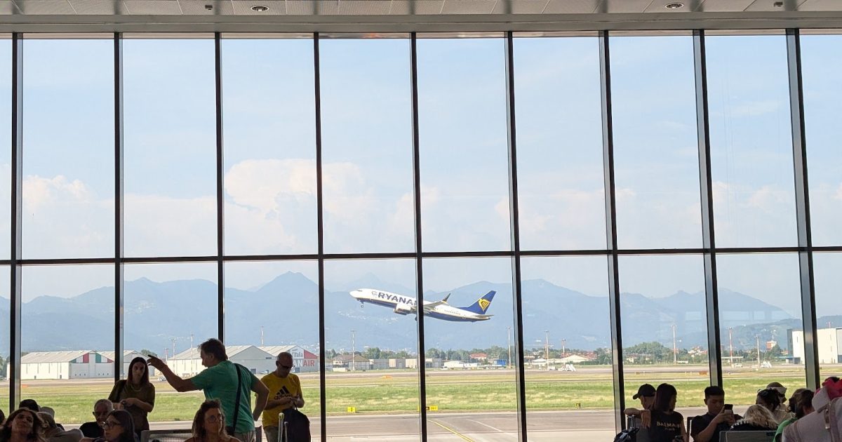 UE pregătește planul: Avioanele vor zbura cu combustibil sustenabil