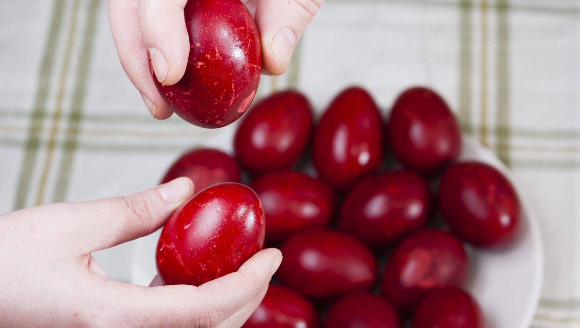 Paște sumbru: Doar 20% români cumpără mai mult. Anxietate la 75% din cauza banilor (studiu)