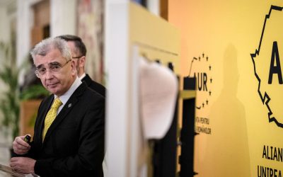 Guvernul Bolojan, pe marginea prăpastiei: Proteste și presiuni uriașe