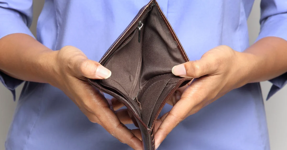 Poprire pe salariu în 2026: Cât pierdeți din venit legal în România?