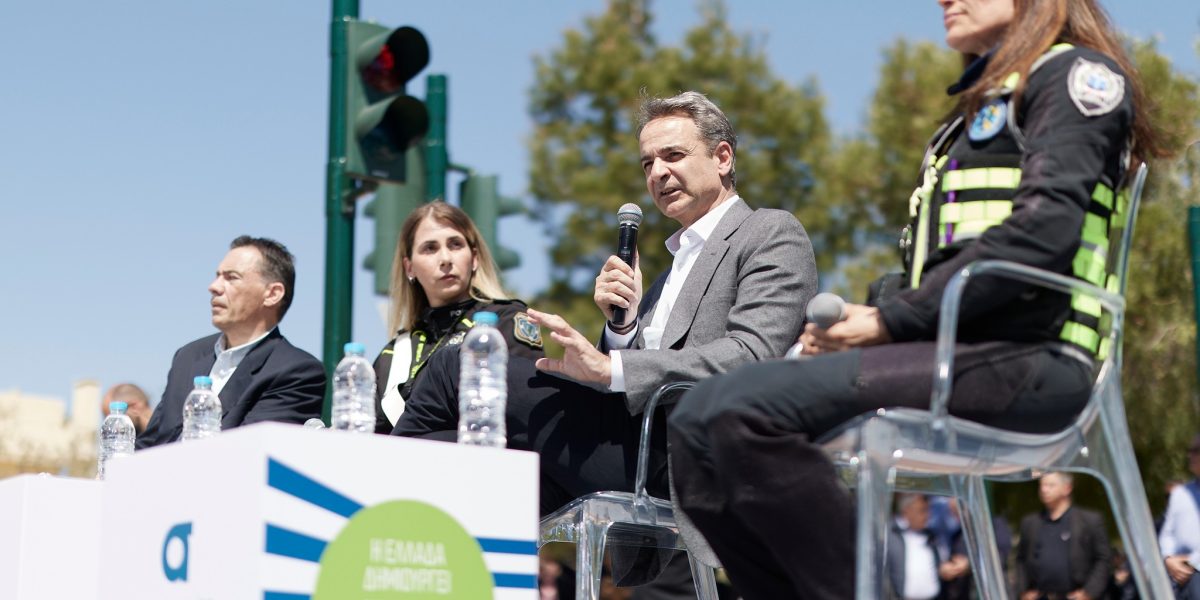 Grecia: Camerele rutiere, gata de funcțiune. Premierul promite legea respectată