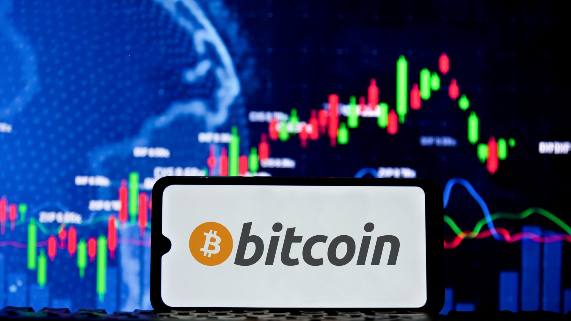 Pragul de 75.000 de dolari, cheie pentru viitorul Bitcoin: Analiza unui expert Bloomberg Piața criptomonedelor este din nou sub reflector, iar atenția se concentrează pe Bitcoin