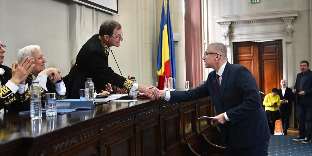 Radu-Marinescu-si-Ioan-Aurel-Pop-la-Academia-Romana.jpg - NewsFactor