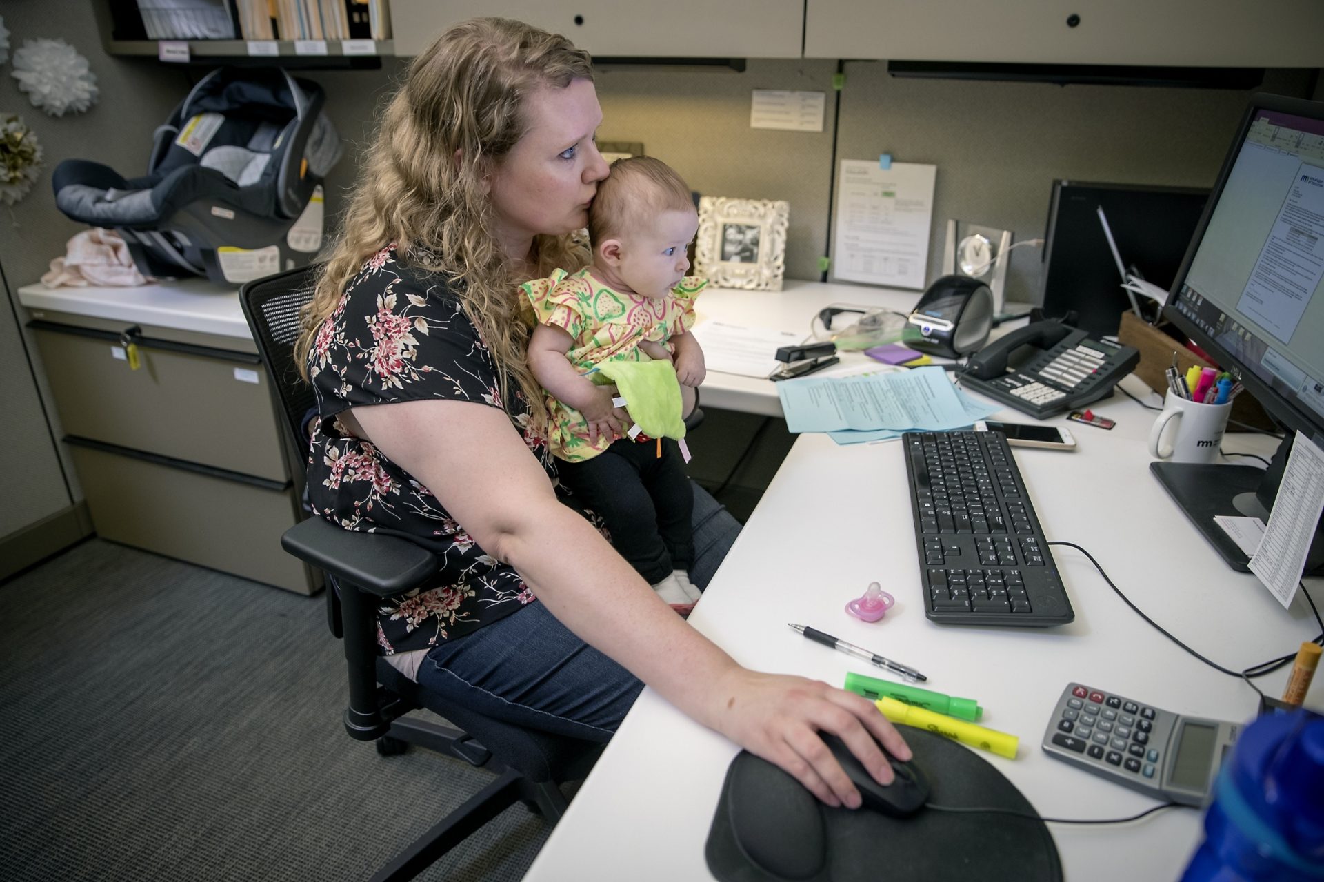 # Părinții revin la muncă după concediu: Ce trebuie să știi despre notificări, drepturi și stimulentul de inserție București – Revenirea la muncă după concediul de creștere a copilului implică o serie de pași obligatorii pentru părinți, în special în ceea ce privește notificarea angajatorului