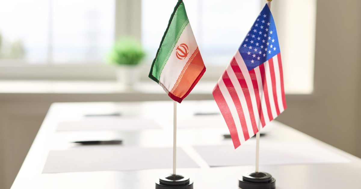 SUA și Iran: Negocieri Eșuate, JD Vance părăsește Pakistanul. Teheran acuză