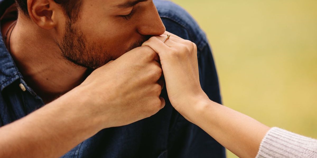 Sărutul de mână, hărțuire în Spania: Verdictul șocant al judecătorilor