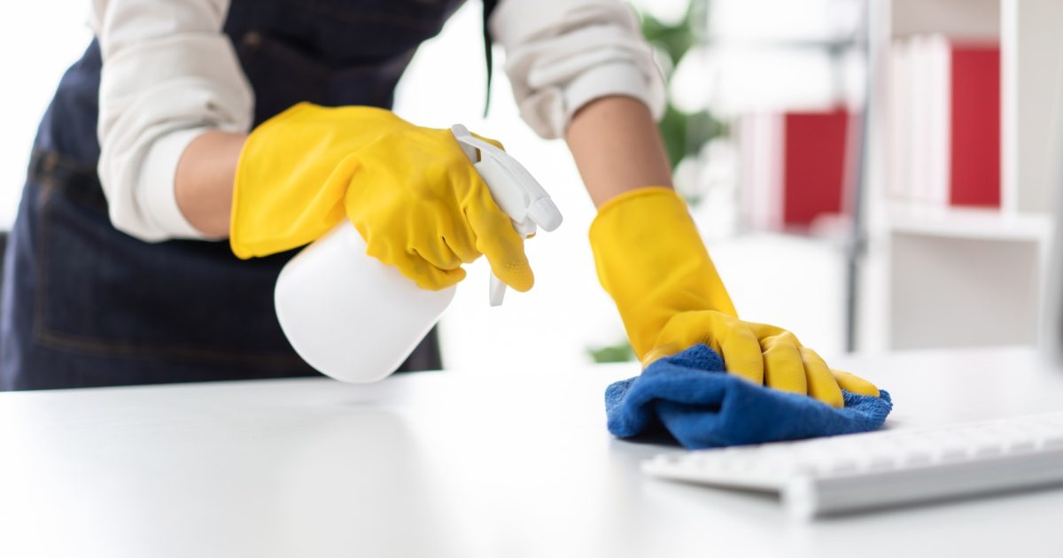 Curățenia explodează în România: Cererea crește cu 57%