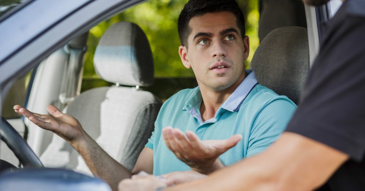 Șoferi blocați: Poliția face dosar penal. Cine NU are voie să conducă în România