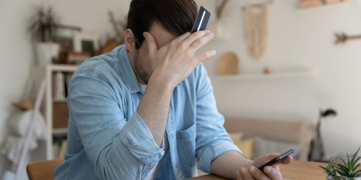 Ghid de paște: 10 capcane online, cum te ferești de hoții de carduri