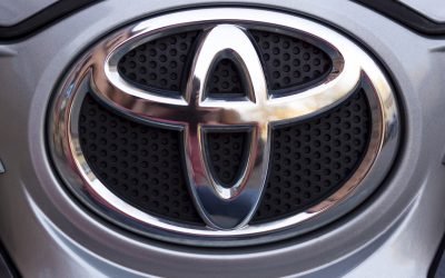 Toyota lovește piața: Sedan electric, mai ieftin ca Duster și cu 600 km autonomie!