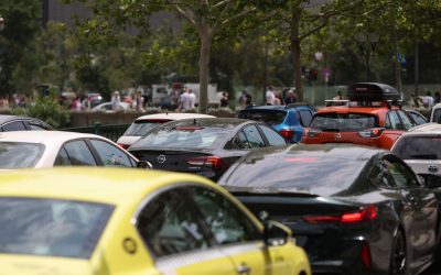 Românii, mai mulți cu CASCO în 2025, în ciuda scumpirilor. Schimbări în top asigurători și despăgubiri