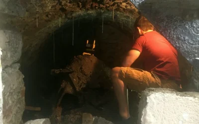 Bărbat, uimit de ce a găsit în casa veche: „Poarta spre 1900”