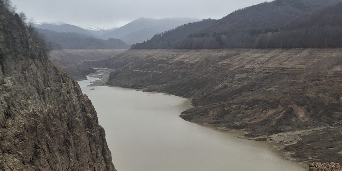 Vidraru.jpg - NewsFactor