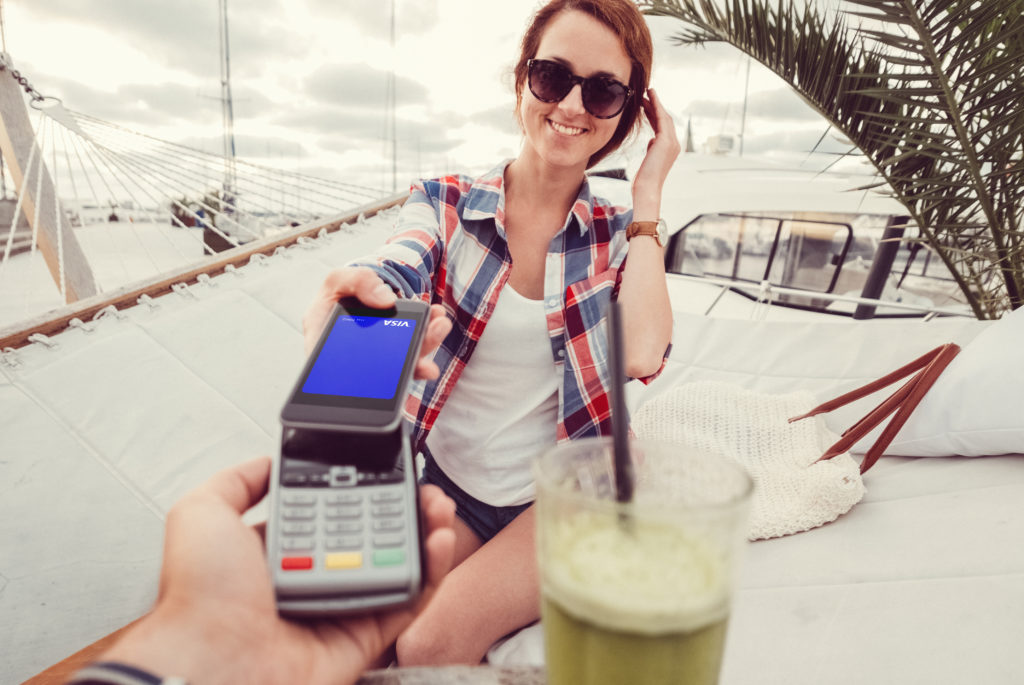 Visa deschide calea cumpărăturilor bazate pe AI pentru firmele din lume