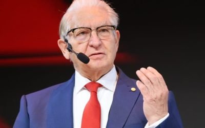 Cozonac și miel de Paște: La ce oră e bine să mâncăm? Dr. Vlad Ciurea, sfaturi