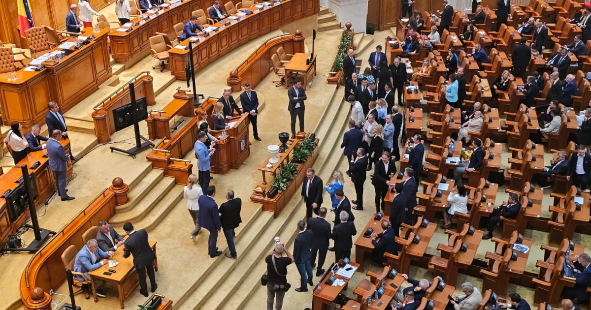 Certuri în Opoziție pe Moțiunea de Cenzură: Pace filmează, AUR mai așteaptă