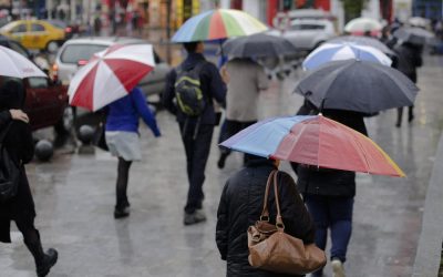Vremea în România: Ploi, lapoviță și vânt puternic în această săptămână