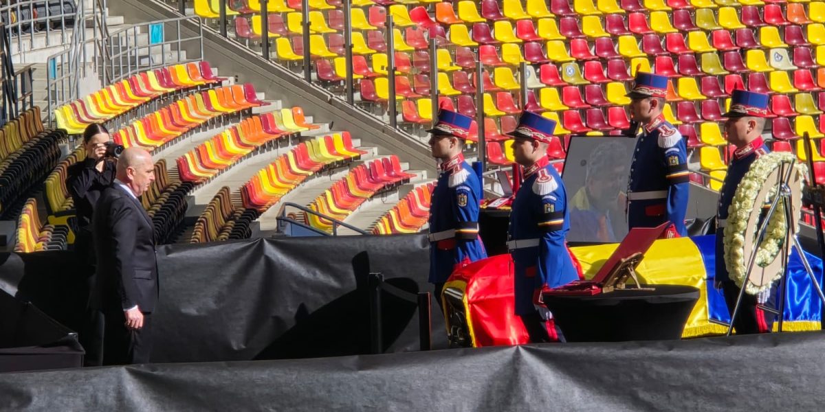 Ultima zi de omagiu pentru Mircea Lucescu la Arena Națională din București