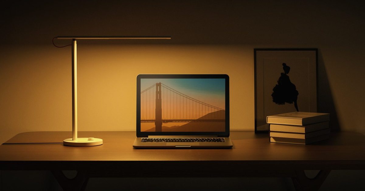 Xiaomi Mi LED Desk Lamp 1S: Cum mi-a salvat vederea acasă