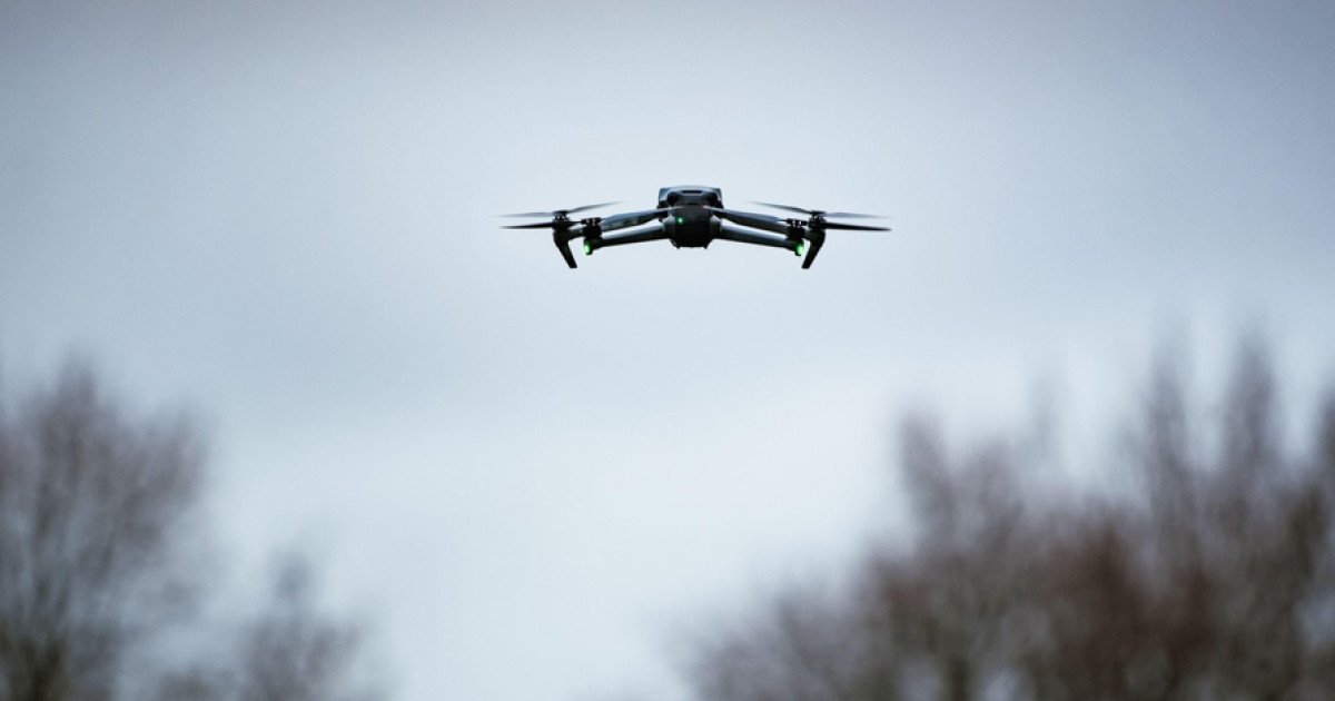 Primăria Răsuceni, o comună din județul Giurgiu cu puțin peste 2.140 de locuitori, a achiziționat trei drone în cadrul unui proiect finanțat din fonduri publice