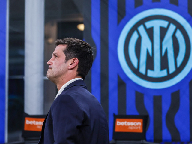 Cinci Zeci de Milioane de Euro pentru Cristi Chivu: Inter ia o Decizie Uluitoare