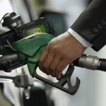 Benzina se ieftinește joi: Unde găsești carburanți mai ieftini