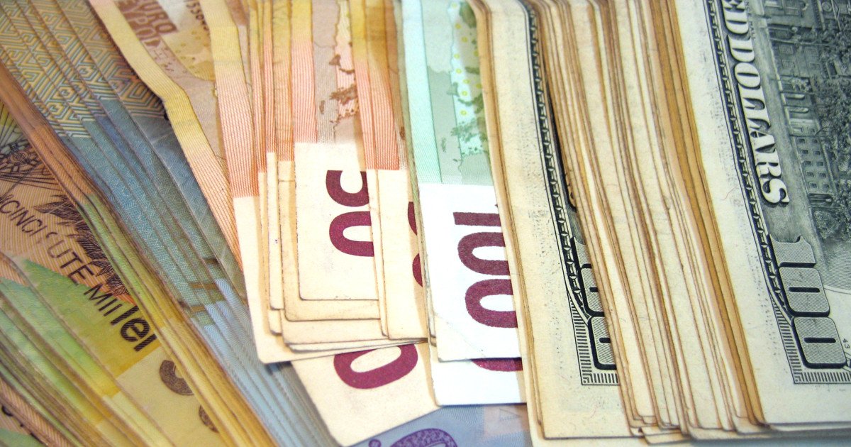 Euro se ieftinește: BNR anunță scăderea monedei europene