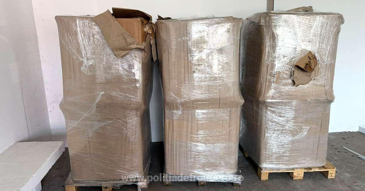 Giurgiu: Peste o tonă de tutun ilegal, descoperită într-o dubă