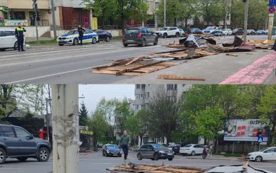 Vânt mortal în Moldova: Acoperiș prăbușit, un bărbat a murit