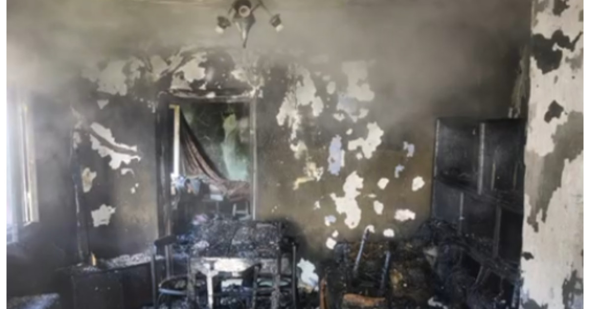 Femeie salvată de flăcări la Videle: Jandarm și polițist, eroi înainte de pompieri