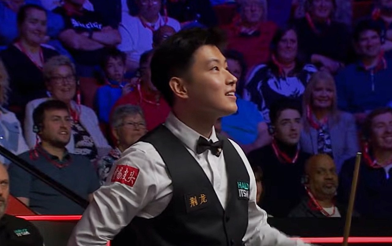Zhao Xintong, triumfător în finala Tour Championship: Chinezul domină pe Judd Trump Jucătorul chinez de snooker, Zhao Xintong, a reușit o performanță remarcabilă, impunându-se în finala Tour Championship în fața liderului mondial, Judd Trump