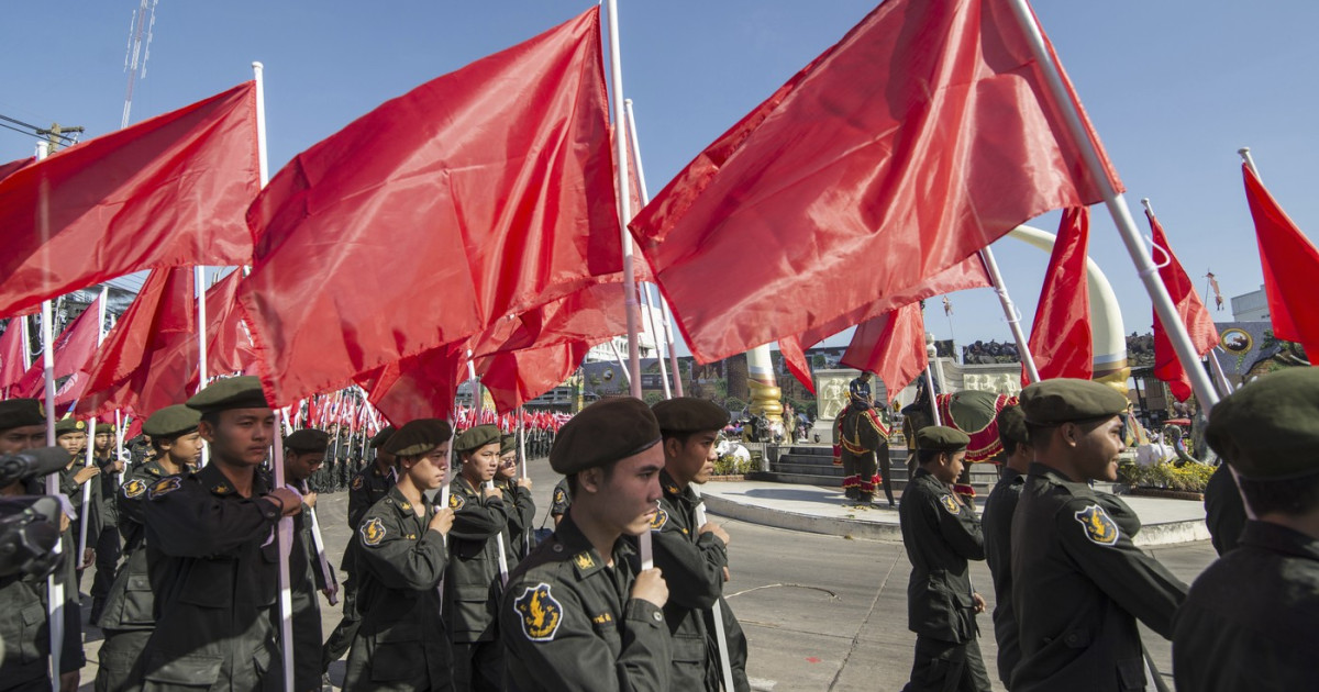 De ce tinerii din Thailanda aleg armata? Un răspuns surprinzător