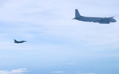 Piloții români, misiune RISCANTĂ: Au interceptat avion spion rusesc lângă Lituania
