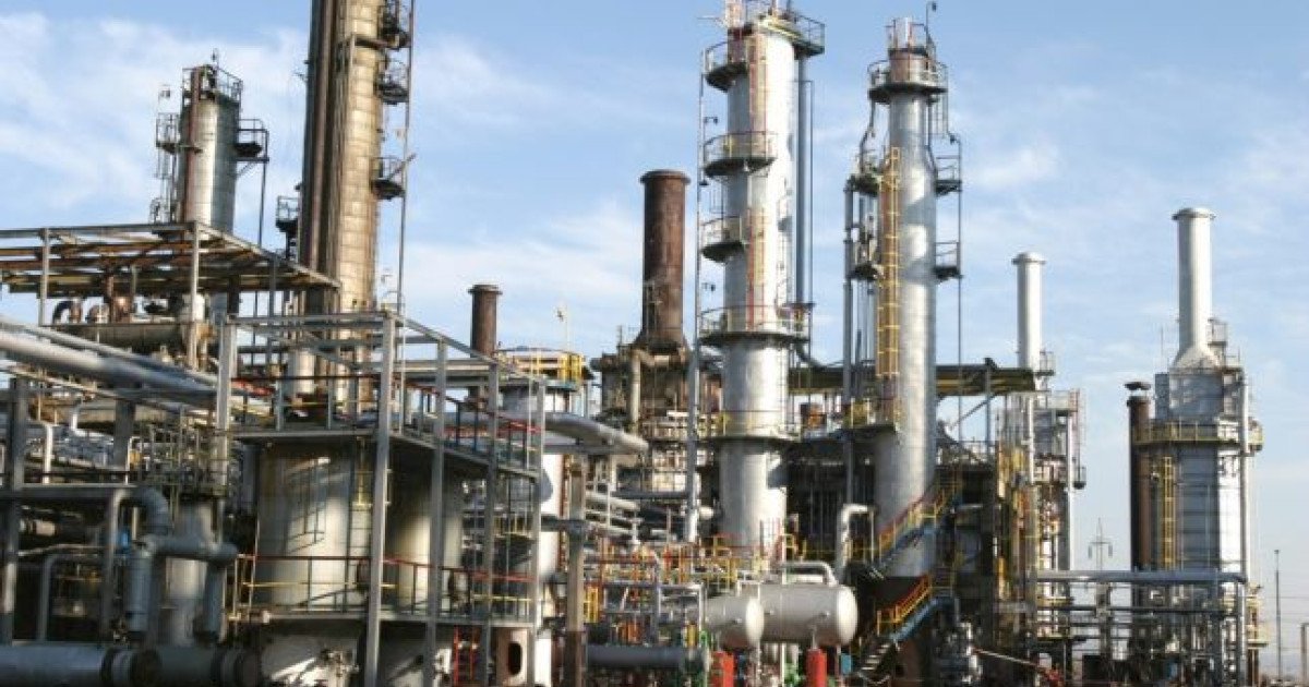 Sindicatele avertizează: Taxarea sectorului petrolier va lovi în buzunarele românilor Stabilirea socială este pusă sub semnul întrebării de către sindicaliști