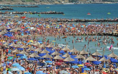 Mai mulți europeni aleg vacanțe low-cost: România are de câștigat