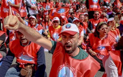 Arestări în Turcia: 162 de persoane reținute și conturi blocate, profesori protestează la Ankara