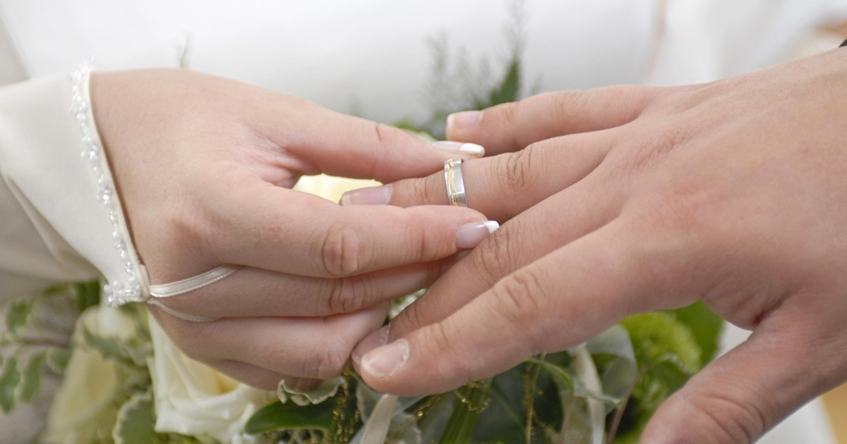 Căsătorie vs. Cancer: Studiul care arată ce șanse au însurații față de burlaci