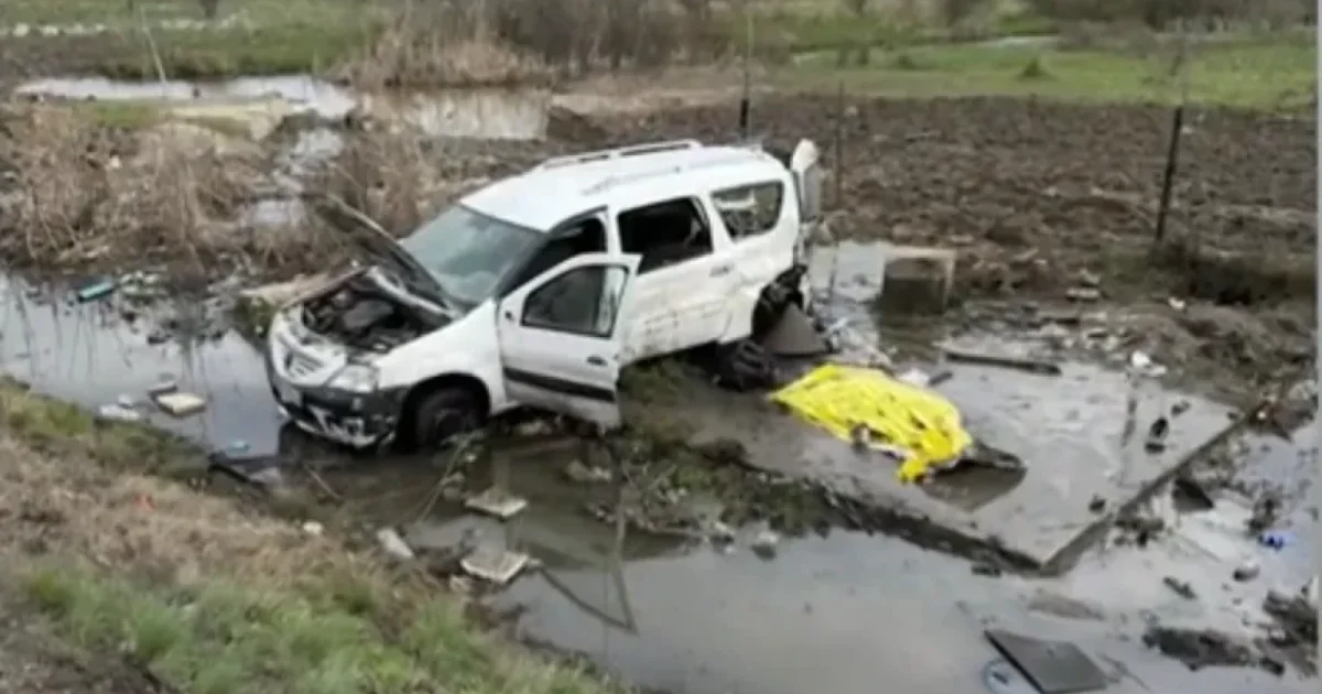 Accident grav în Iași: Patru persoane, implicate într-o coliziune violentă cu un pod
