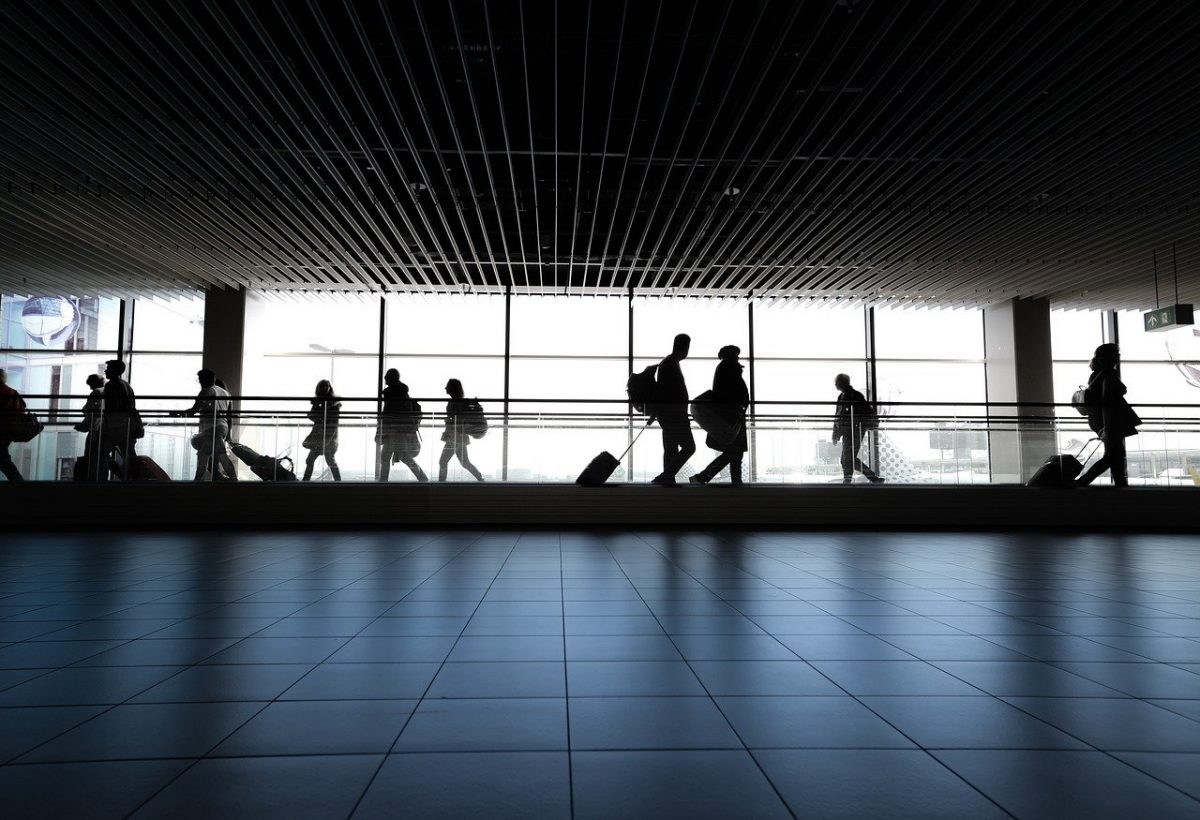 Casa Albă propune reduceri masive de personal și buget la Securitatea Transporturilor din SUA Administrația americană plănuiește tăieri semnificative la nivelul Administrației pentru Securitatea Transporturilor (TSA), organismul responsabil cu securitatea în aeroporturile din Statele Unite