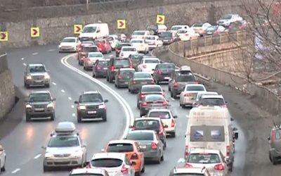 Bucureștiul se sufocă! AGLOMERAȚIE pe Valea Prahovei, polițiștii recomandă rute ocolitoare